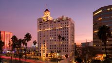 LBC Exterior Night at Fairmont Breakers Long Beach