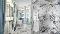 Deluxe Paradise Bathroom 1 at The Plein Hotel