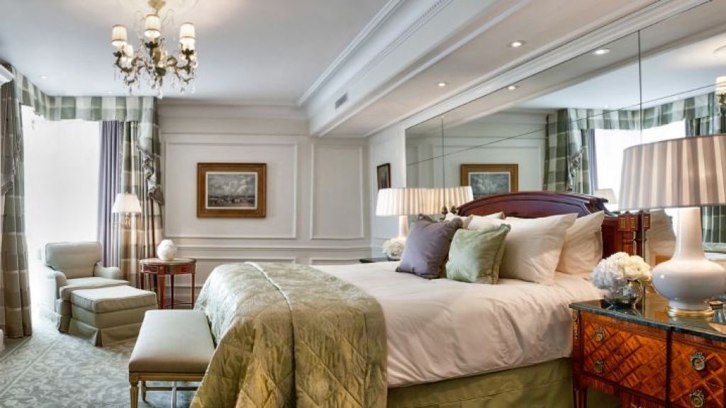 Dream Suite: Four Seasons George V Paris's Presidential Suite 301