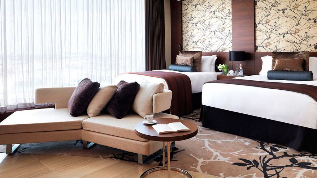Fairmont Gold Room 2 Queen Beds And Fireplace Picture Of Fairmont Chateau Whistler Resort Tripadvisor